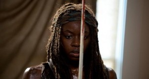 Danai Gurira como Michonne en The Walking Dead Temporada 6, Capítulo 8