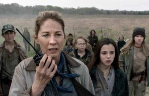 June (Jenna Elfman) en Fear The Walking Dead Temporada 5 Capitulo 8