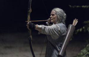 Melissa McBride como Carol Peletier en The Walking Dead Temporada 10 Episodio 7