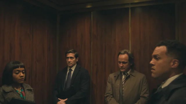 Gabby Beans como Mya Winslow, Jake Gyllenhaal como Rusty Sabich, Peter Sarsgaard como Tommy Molto y O-T Fagbenle como Nico Della Guardia en "Presumed Innocent" (“Se presume inocente”) 1x07