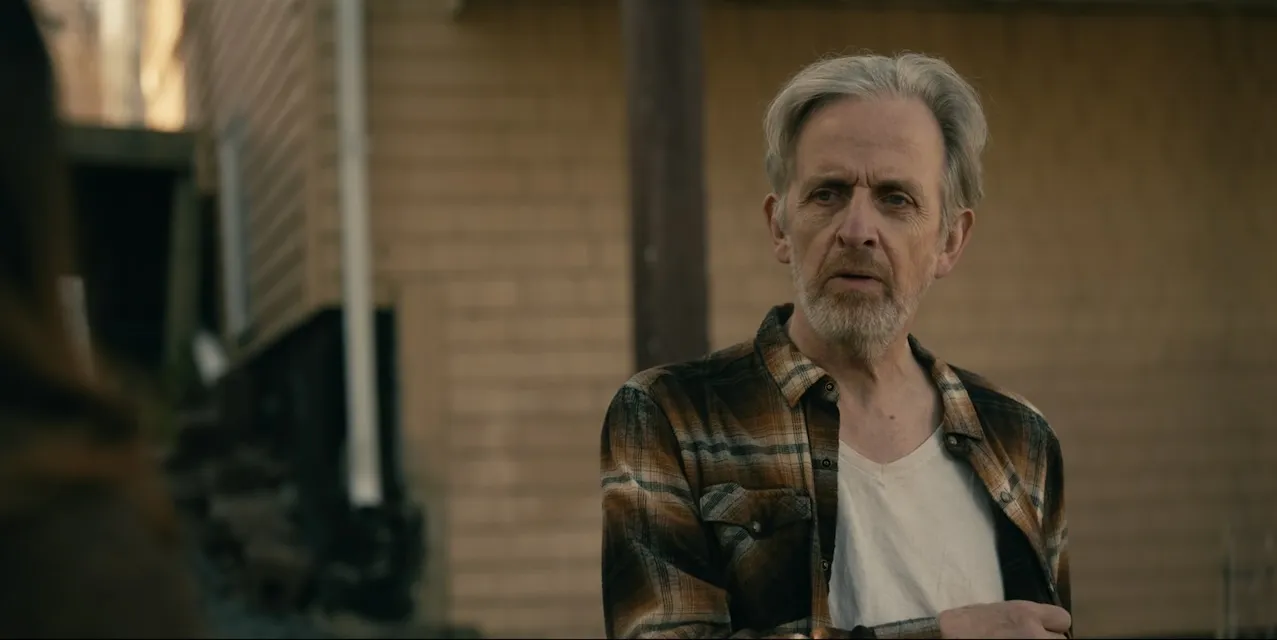 Henry (Robert Joy) en el tercer episodio de la tercera temporada de FROM