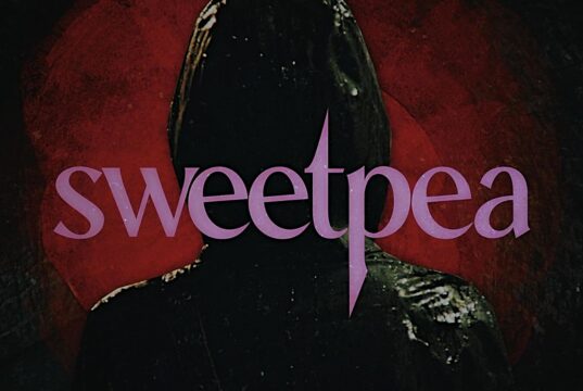 Intro de la serie Sweetpea (2024)