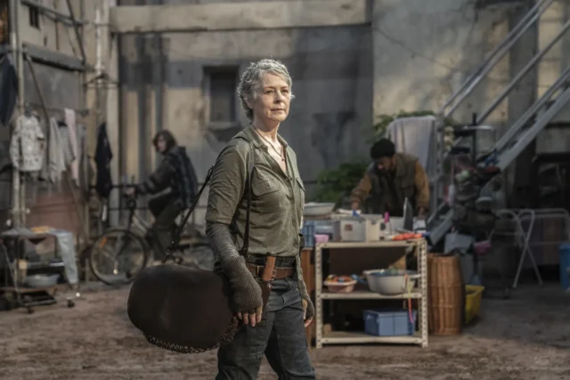 Melissa McBride como Carol en Daryl Dixon S02E05