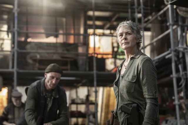 Melissa McBride como Carol en Daryl Dixon S02E05