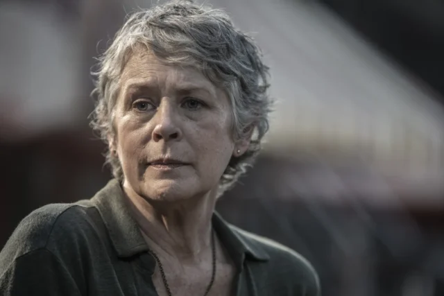 Melissa McBride como Carol en Daryl Dixon 2x05