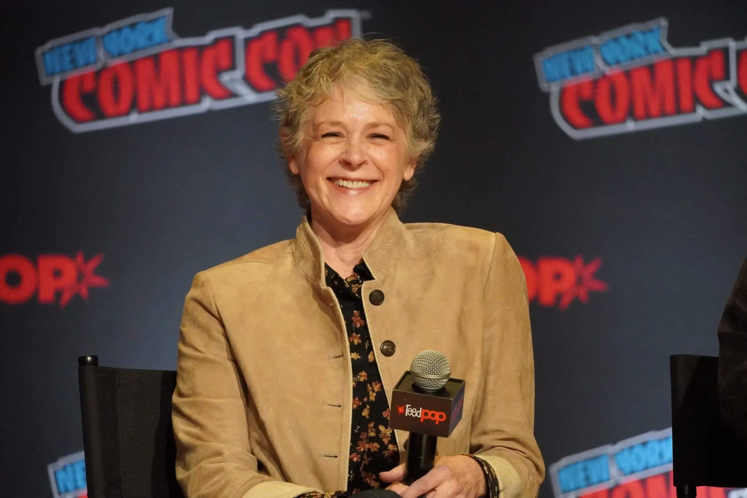 Melissa McBride en el panel de Daryl Dixon en la Comic-Con de Nueva York (NYCC 2024)